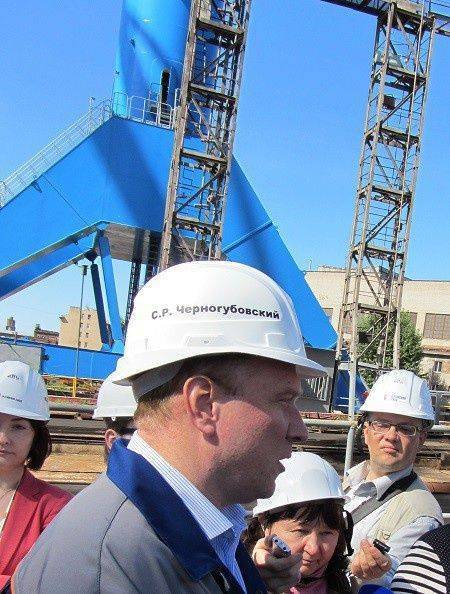 Новости из "Страны-бензоколонки": Строительство первой в мире плавучей АЭС и крупнейшего ледокола вошло в решающую стадию Новости из "Страны-бензоколонки": Строительство первой в мире плавучей АЭС и крупнейшего ледокола вошло в решающую стадию