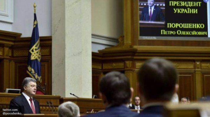 Деньги олигархов правят Украиной, вопреки заявлениям Порошенко Деньги олигархов правят Украиной, вопреки заявлениям Порошенко