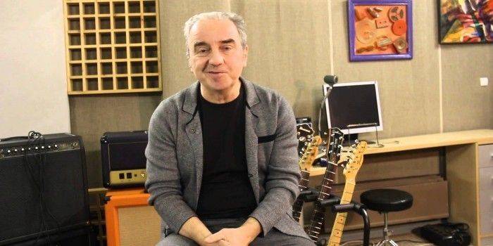 Лидер группы «Чайф» о Макаревиче: Андрюшка бредит Лидер группы «Чайф» о Макаревиче: Андрюшка бредит