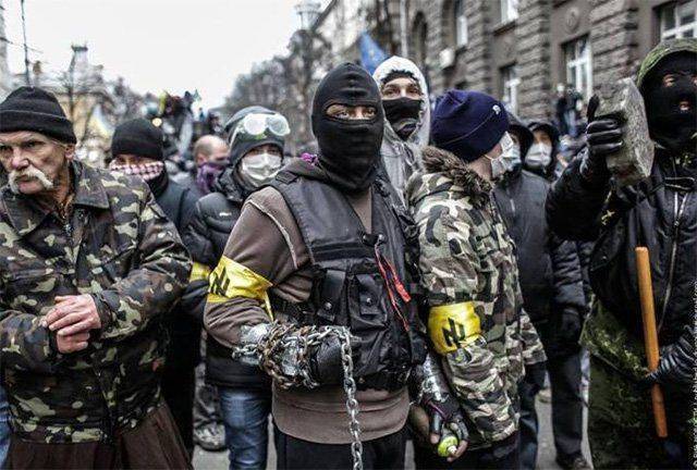 Ярош против Порошенко: угрозы и действия Ярош против Порошенко: угрозы и действия