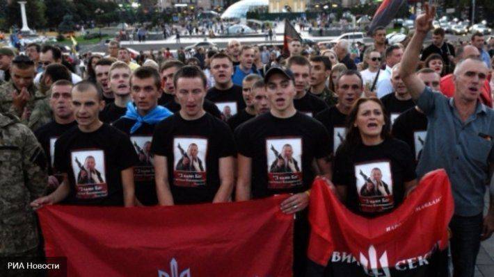 «Правый сектор» готов к атаке на Крым, Москву и киевскую власть «Правый сектор» готов к атаке на Крым, Москву и киевскую власть