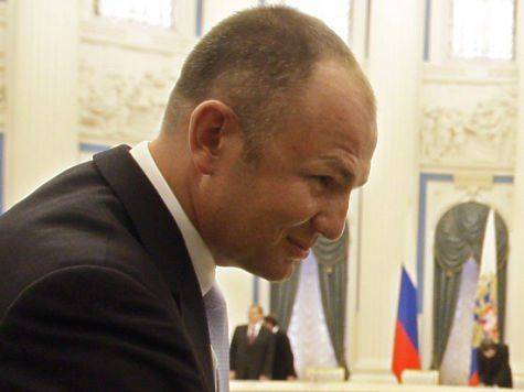 Мега-яхта олигарха Мельниченко за 400 миллионов отправляется в первое плавание. Мега-яхта олигарха Мельниченко за 400 миллионов отправляется в первое плавание.
