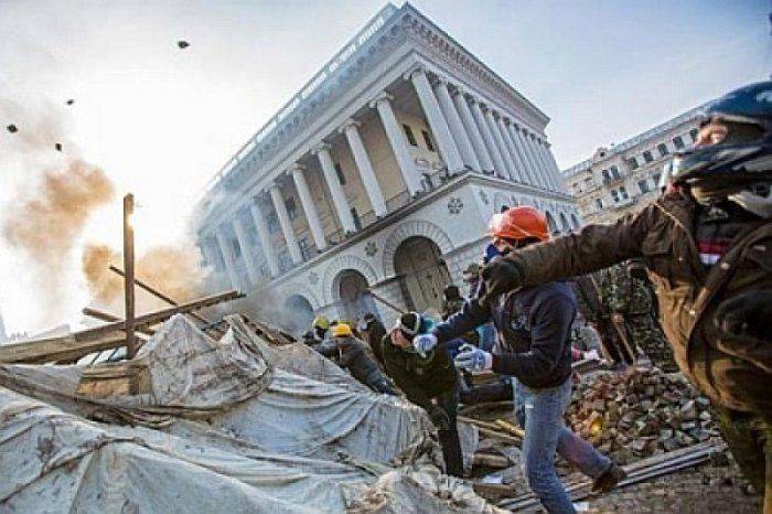 Украинские мытци продолжают кормить Европу соплями в сиропе про «Майдан» Украинские мытци продолжают кормить Европу соплями в сиропе про «Майдан»