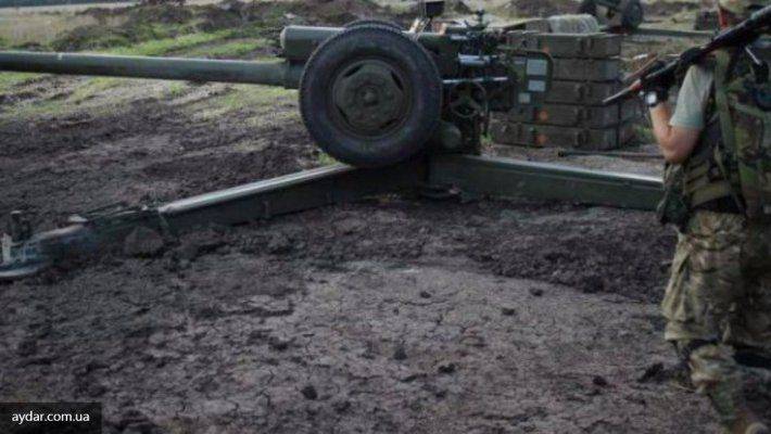 Украина начала отводить пушки от линии соприкосновения Украина начала отводить пушки от линии соприкосновения