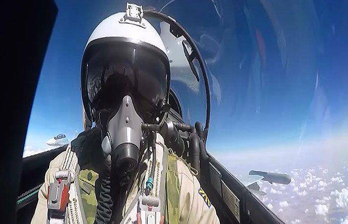 Истребители Су-30 начали наносить удары по позициям ИГ в Ираке Истребители Су-30 начали наносить удары по позициям ИГ в Ираке