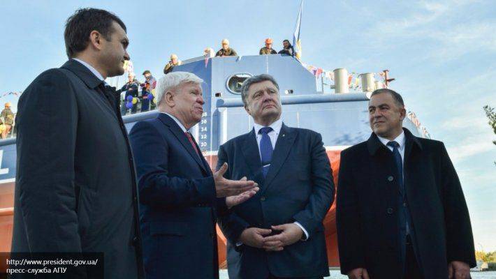 Порошенко променял конфеты на кораблики Порошенко променял конфеты на кораблики