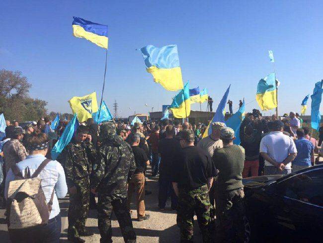 Украинцы ликуют: очередная победа одержана на границе блокируемого Крыма! Украинцы ликуют: очередная победа одержана на границе блокируемого Крыма!