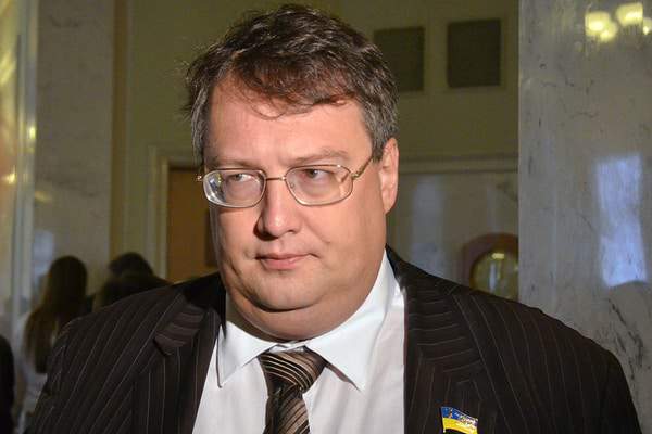 Легализацию проституции на Украине нужно вынести на референдум, — нардеп Геращенко Легализацию проституции на Украине нужно вынести на референдум, — нардеп Геращенко