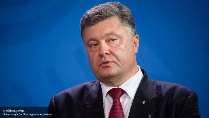 Порошенко потребовал изменить закон о выборах Порошенко потребовал изменить закон о выборах
