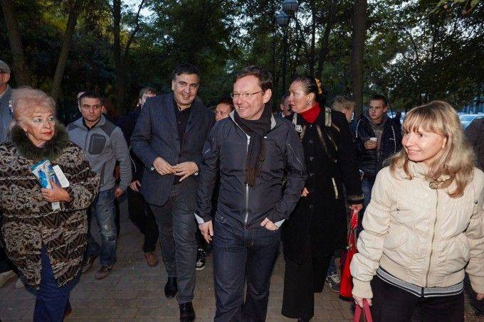 Одессы хватило на полгода: «Миша, ты всех достал. Даже в 90-х такого не было» Одессы хватило на полгода: «Миша, ты всех достал. Даже в 90-х такого не было»
