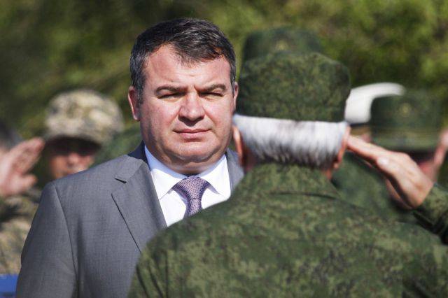""Вежливыми людьми" и летчиками ВКС в сирийском небе мы обязаны, в том числе, и Сердюкову" ""Вежливыми людьми" и летчиками ВКС в сирийском небе мы обязаны, в том числе, и Сердюкову"