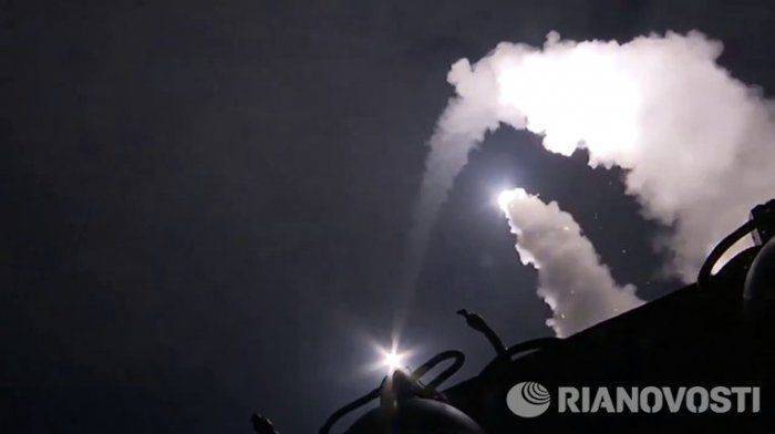 Рогозин назвал удары российских крылатых ракет "подарком" боевикам Рогозин назвал удары российских крылатых ракет "подарком" боевикам