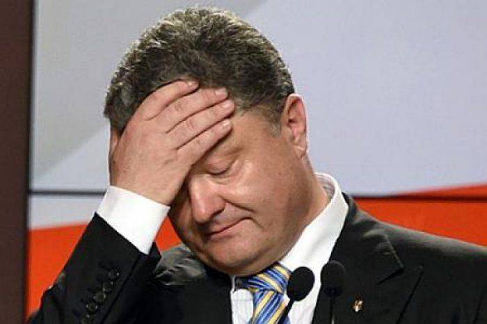 Крымчане посоветовали Порошенко принять закон о госперевороте Крымчане посоветовали Порошенко принять закон о госперевороте