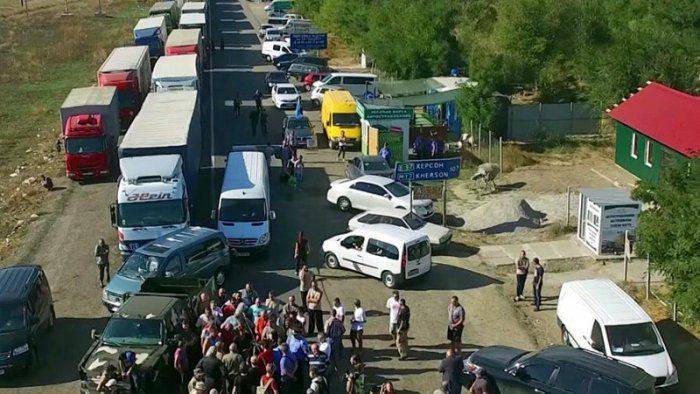 Блокада Крыма превратилась в блокаду Херсона: молоко – в убыток, коров - на мясо  Блокада Крыма превратилась в блокаду Херсона: молоко – в убыток, коров - на мясо