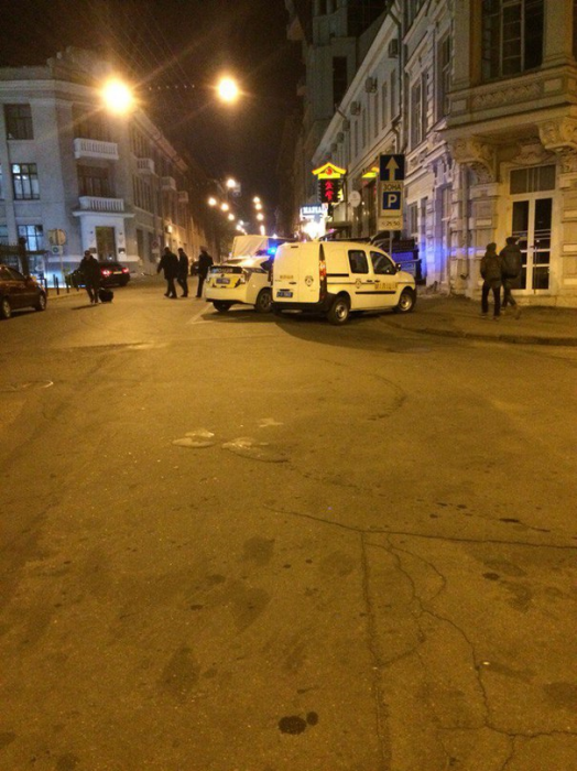 В Харькове активисты заблокировали патрульный автомобиль с пьяным начальником харьковской полиции за рулем В Харькове активисты заблокировали патрульный автомобиль с пьяным начальником харьковской полиции за рулем