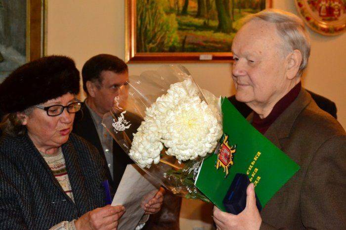 Даю повод меня арестовать — известный украинский поэт отказался «декоммунизироваться»  Даю повод меня арестовать — известный украинский поэт отказался «декоммунизироваться»