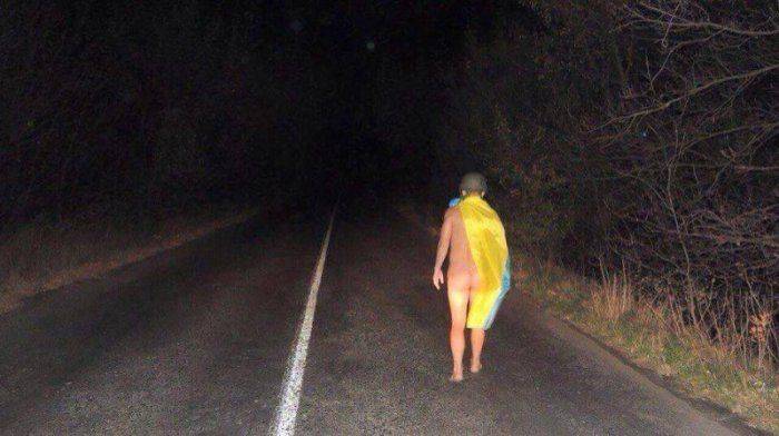 Армия Украины одета и обута в дерьмо, которое мокнет плавится и лопается Армия Украины одета и обута в дерьмо, которое мокнет плавится и лопается