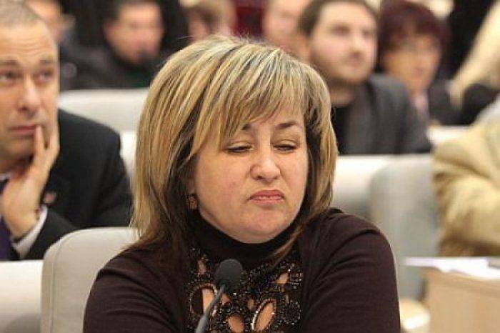 Днепропетровская майдаунша в шоке: «Киев убирает аллею Небесной сотни…»   Днепропетровская майдаунша в шоке: «Киев убирает аллею Небесной сотни…»