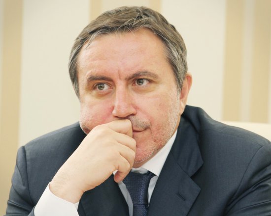 Инициатор блокады Крыма сбежал из России из-за долга в 1,5 млрд рублей Инициатор блокады Крыма сбежал из России из-за долга в 1,5 млрд рублей