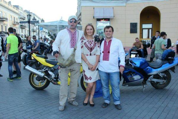 В Киеве задержана укропка-патриотка, перевозившая оружие В Киеве задержана укропка-патриотка, перевозившая оружие