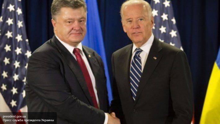 Байден пообещал Порошенко один миллиард долларов Байден пообещал Порошенко один миллиард долларов