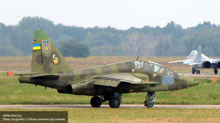 Су-25 разбился на Украине, есть погибшие Су-25 разбился на Украине, есть погибшие