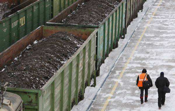 Россия прекратила поставки угля Украине: под угрозой работа 7 электростанций Россия прекратила поставки угля Украине: под угрозой работа 7 электростанций