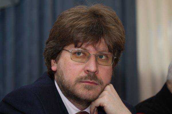 Лукьянов: Предложение Юнкера — «хитрый ход» по сотрудничеству с Россией через ЕАЭС Лукьянов: Предложение Юнкера — «хитрый ход» по сотрудничеству с Россией через ЕАЭС
