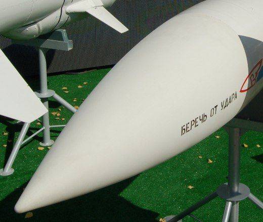 Новейшая российская авиационная ракета способна сбивать F-16 на дальности в 200 км Новейшая российская авиационная ракета способна сбивать F-16 на дальности в 200 км