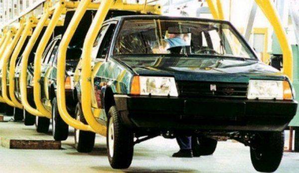 Абсолютный мировой рекорд за последние десятилетия: украинский автопром рухнул на 90% Абсолютный мировой рекорд за последние десятилетия: украинский автопром рухнул на 90%