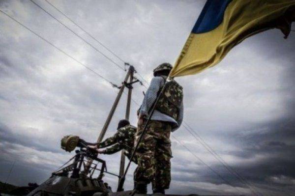 Двадцатилетний украинский военный застрелился в Мариуполе Двадцатилетний украинский военный застрелился в Мариуполе