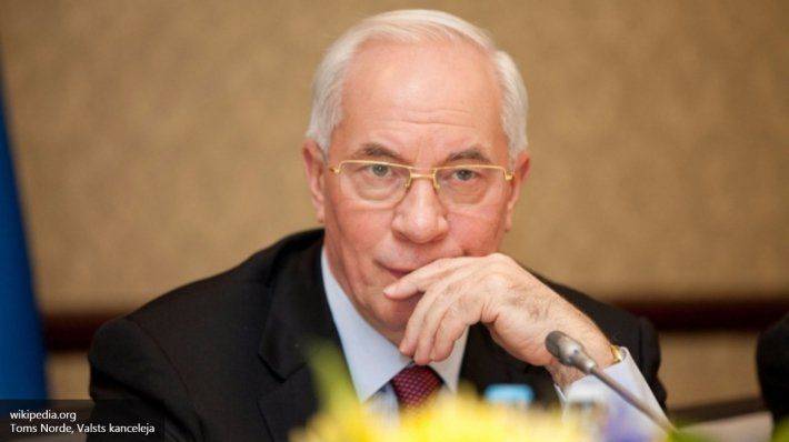Азаров: Украинскому суду для работы конституция не нужна Азаров: Украинскому суду для работы конституция не нужна