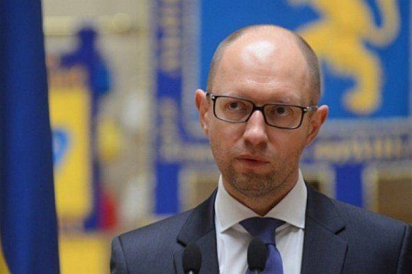 Яценюк будет арестовывать имущество РФ по всему миру   Яценюк будет арестовывать имущество РФ по всему миру