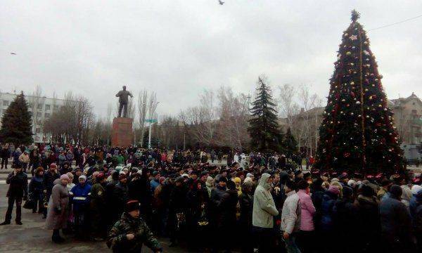 В последний путь Павла Дремова провожал нескончаемый поток людей   В последний путь Павла Дремова провожал нескончаемый поток людей