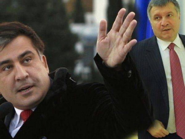 Опытный волчара Саакашвили переиграл мальчугана Авакова — экспертное мнение Опытный волчара Саакашвили переиграл мальчугана Авакова — экспертное мнение