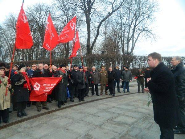 В Киеве имеется серьезная «ватная прослойка» — украинский активист В Киеве имеется серьезная «ватная прослойка» — украинский активист