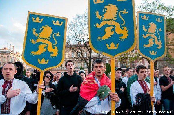 Галичанин: «А ми коло вас пристроїмся» Галичанин: «А ми коло вас пристроїмся»
