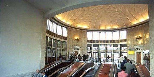 Киевский метрополитен купил российские двигатели в два раза дороже, чем они стоят в РФ Киевский метрополитен купил российские двигатели в два раза дороже, чем они стоят в РФ
