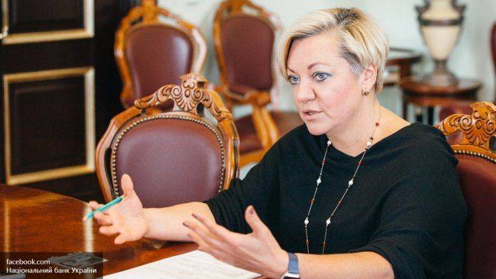 Глава Нацбанка винит продажных журналистов в крахе экономики Украины Глава Нацбанка винит продажных журналистов в крахе экономики Украины