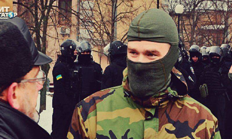 Известный украинский правозащитник указал на спонсоров фашизма в Украине Известный украинский правозащитник указал на спонсоров фашизма в Украине