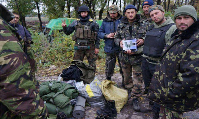 Волонтеры не желают больше снабжать украинскую армию Волонтеры не желают больше снабжать украинскую армию