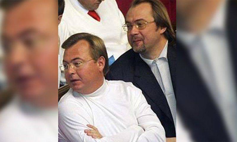 Сгоревшей «Королевой Анной» владели украинские олигархи Сгоревшей «Королевой Анной» владели украинские олигархи