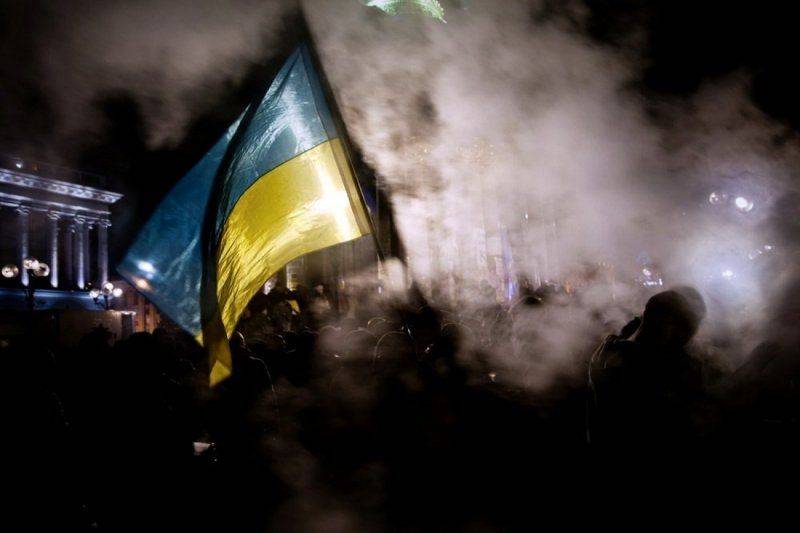 Украинская политическая система: путь к самоуничтожению Украинская политическая система: путь к самоуничтожению