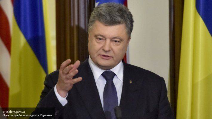 Порошенко сообщил украинцам, когда они смогут ездить в ЕС «без унижений» Порошенко сообщил украинцам, когда они смогут ездить в ЕС «без унижений»
