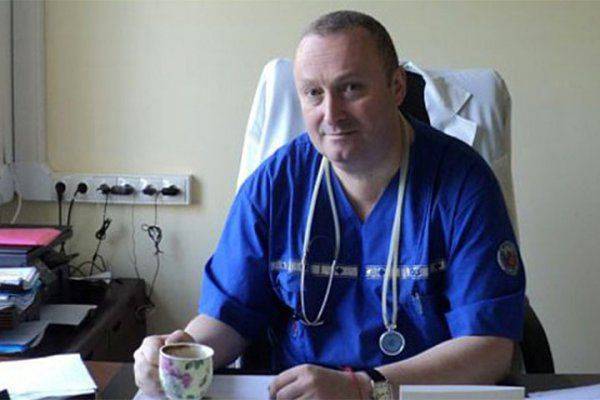 «Приехали на вызов к переевшему человеку, а спасать пришлось Деда Мороза со Снегурочкой» «Приехали на вызов к переевшему человеку, а спасать пришлось Деда Мороза со Снегурочкой»