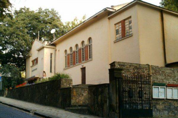 Во Львове уничтожают Русский культурный центр Во Львове уничтожают Русский культурный центр