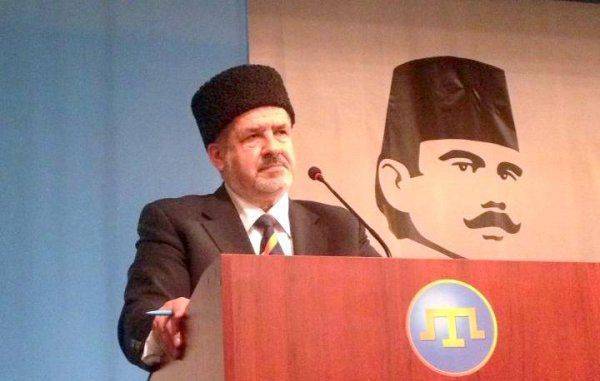 Чубаров: крымско-татарские боевики будут контролировать работу таможни и пограничников на границе с Крымом Чубаров: крымско-татарские боевики будут контролировать работу таможни и пограничников на границе с Крымом