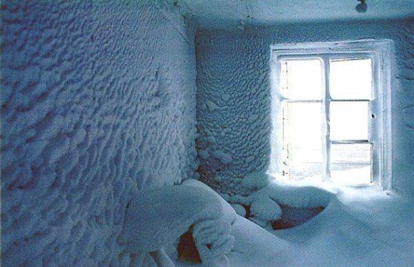 «Новая энергетическая политика Киева — держать в домах температуру 12−16°C»  «Новая энергетическая политика Киева — держать в домах температуру 12−16°C»