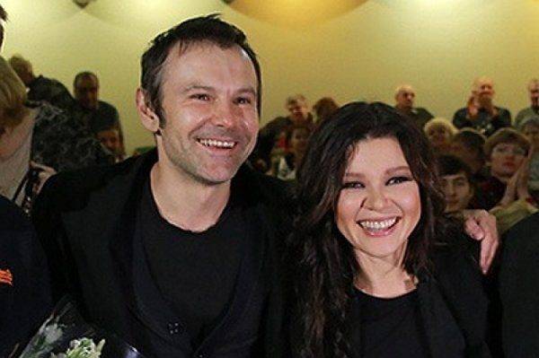 «Вакарчук и спалахуйка»: США под выборы раскручивают новый политический проект   «Вакарчук и спалахуйка»: США под выборы раскручивают новый политический проект