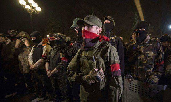 «Правый сектор» вышвырнули из столицы «Правый сектор» вышвырнули из столицы